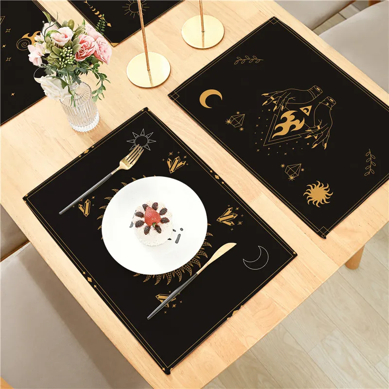

Bohemian Sun Moon Snake Pattern Black Flax Linen Insulated Placemat Decoration Dinner Table 42x32cm