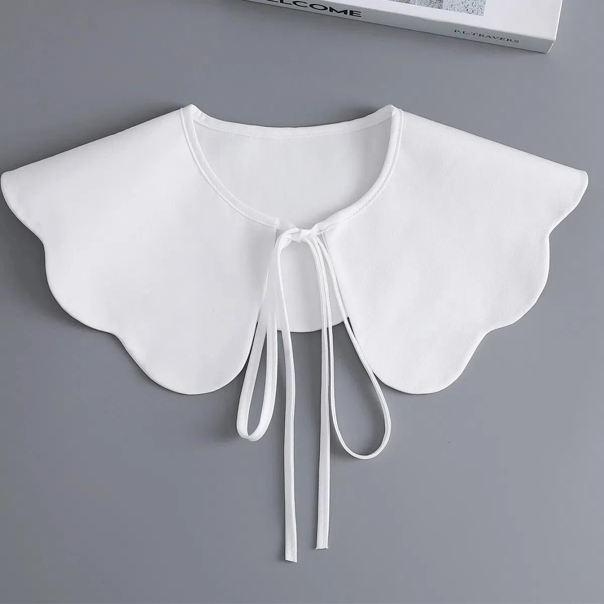 

White Women Versatile Female Doll False Ruffle Trim Lace Shawl Collar