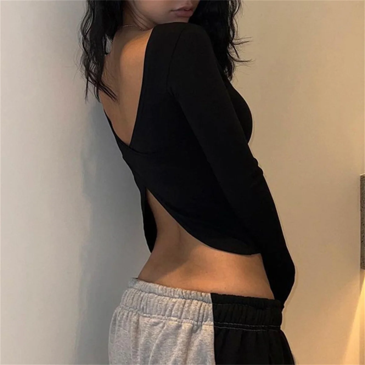 

Hollow Out Sexy Black T-shirts Women Autumn Long Sleeves O-Neck Streetwear Casual Solid Bodycon Fashion Female T-shirts New 2024