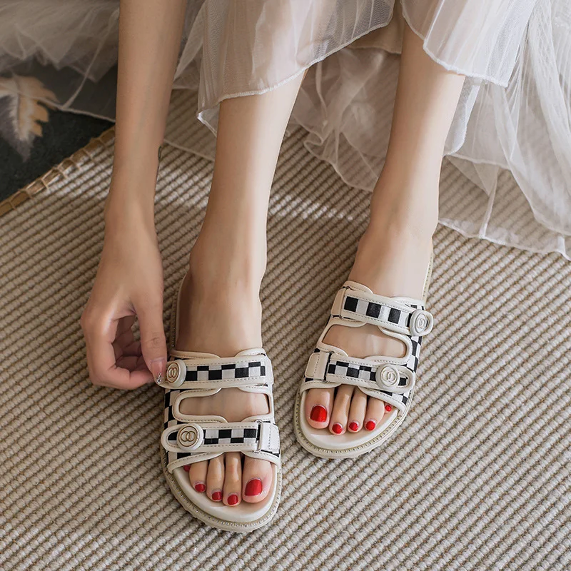 Thick Sole Outwear 2023 New Summer Back Hollow One Line with Beach Outgoing Roman Women's Sandals Slide