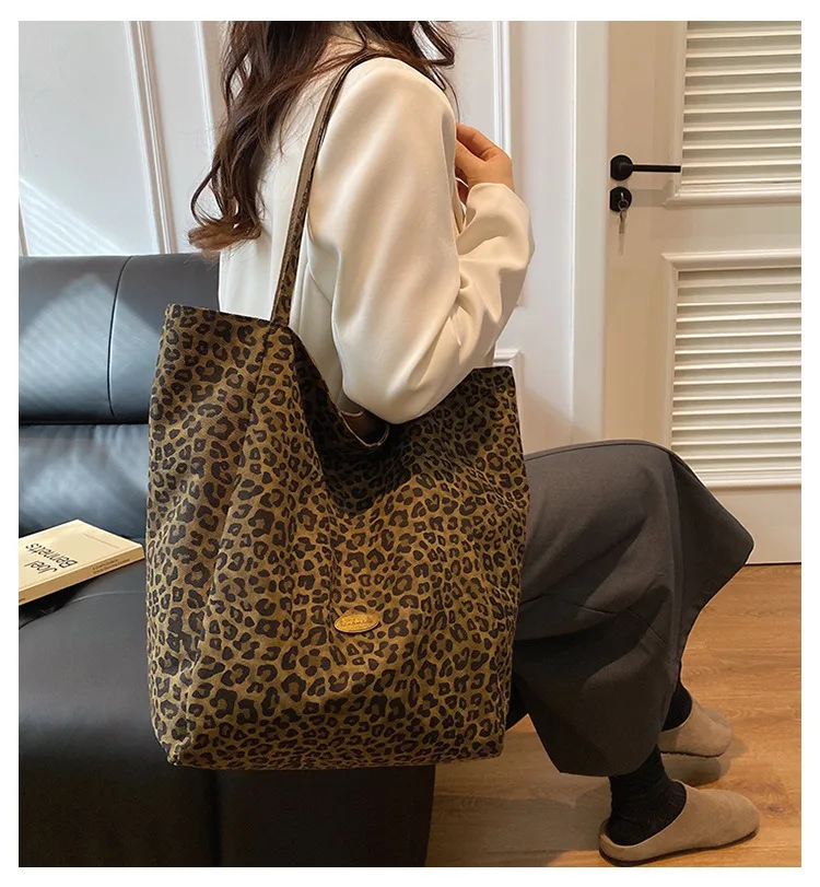 Leopard Print Reversible Canvas Tote Bag Women Large Capacity Casual College Style Shoulder Handbag for Daily Commute