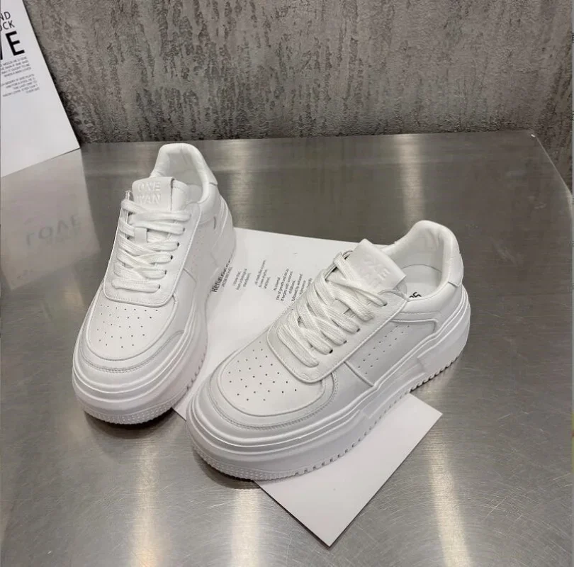 

Новинка 2024, женская белая повседневная обувь из искусственной кожи, дышащая Спортивная обувь на плоской платформе для ходьбы и бега