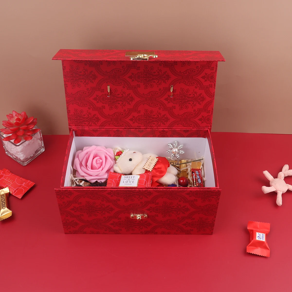 New Wedding Gift with Hand Gift Box Bridesmaids Birthday Gift Box Wedding Candy Box Holiday Gift Box