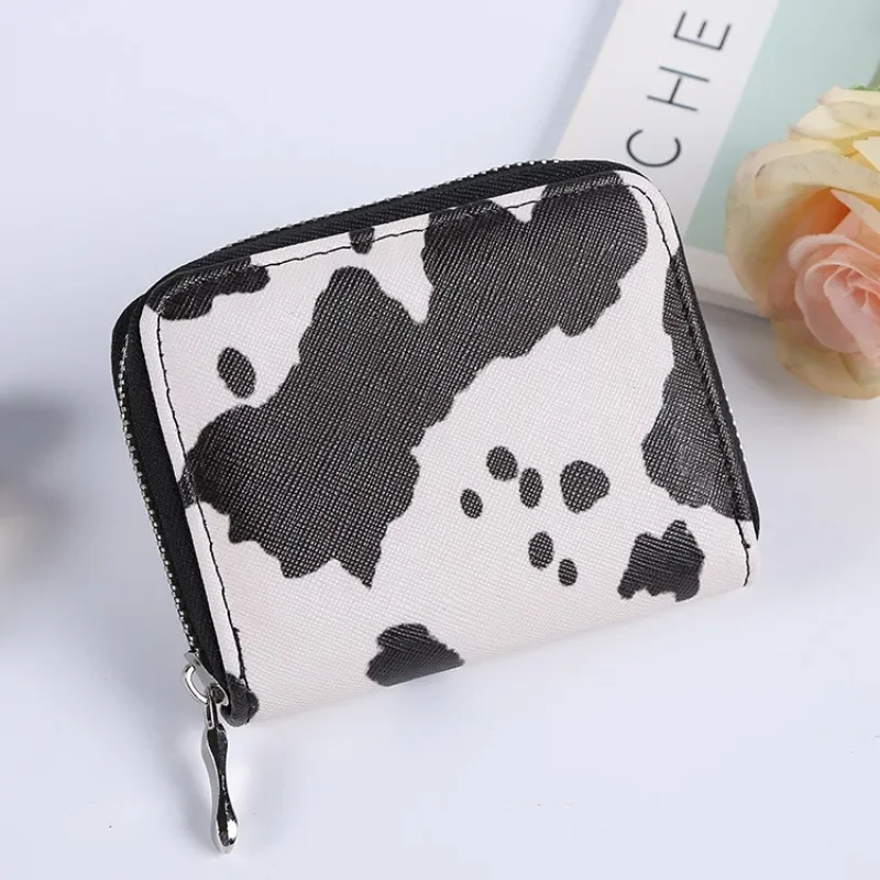 

Новая Корейская версия простой женский кошелек с бычьим принтом женский многофункциональный короткий кошелек с несколькими отделениями для карт