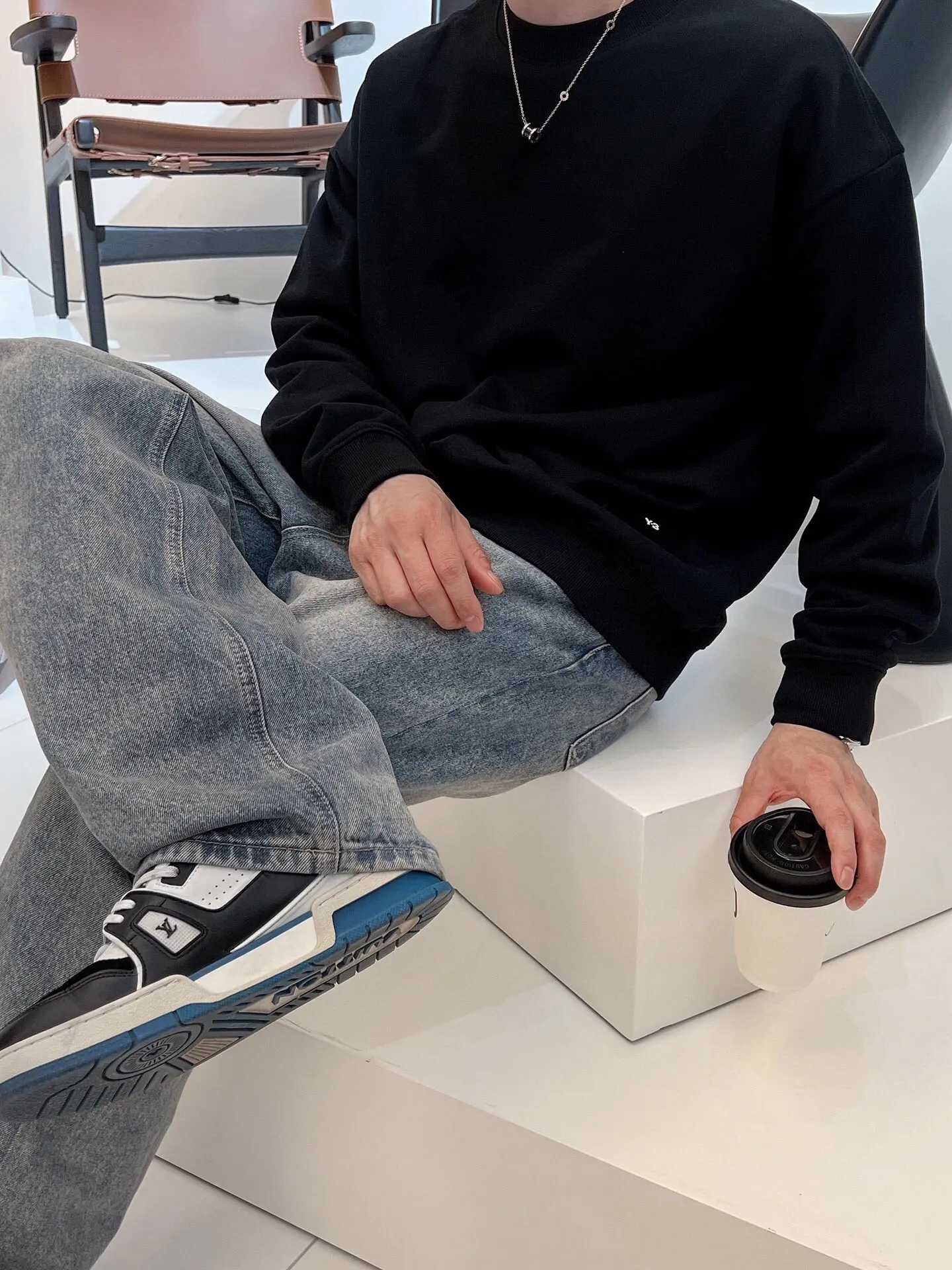 Рисунок 5 - Толстовка Y3 Yamamoto с надписью Yohji