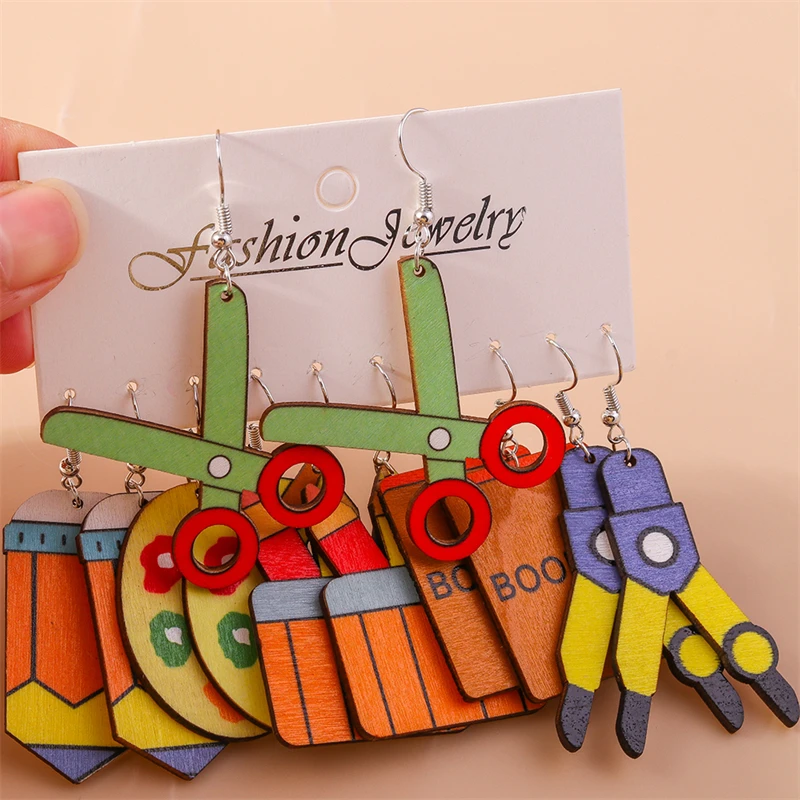 Niedliche Schüler-Lernwerkzeuge, Tropfen-Ohrringe für Frauen, Holzbuch, Stift, baumelnde Haken, Ohrringe, Schule, Jungen, Mädchen, Geschenke – Detail 1
