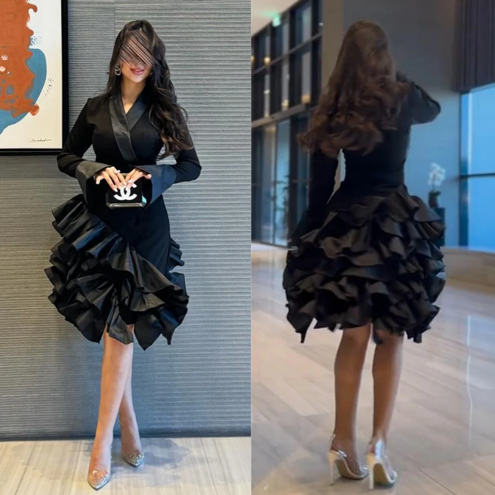 bespoke party dresses Damask three quarters gown. Plunging neckline and beautiful fit. That's what we do. We sew nice and sew classy. #damaskstyles #lace #ankara #readytowear #custommade bespoke weddingguest