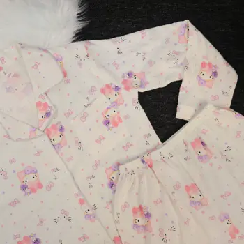 مجموعة ملابس نوم هالو كيتي للخريف والشتاء للنساء 2026 ملابس نوم جديدة مريحة وناعمة بدلة منزلية بأكمام طويلة ملابس منزلية لطيفة 4