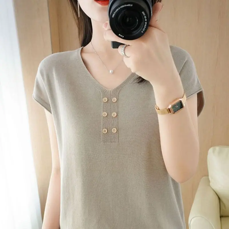 

2024 New Summer Solid Color Retro Aesthetic Casual Office Lady T-shirts for Women Loose Korean Style Button V Neck Y2K Chic Tops