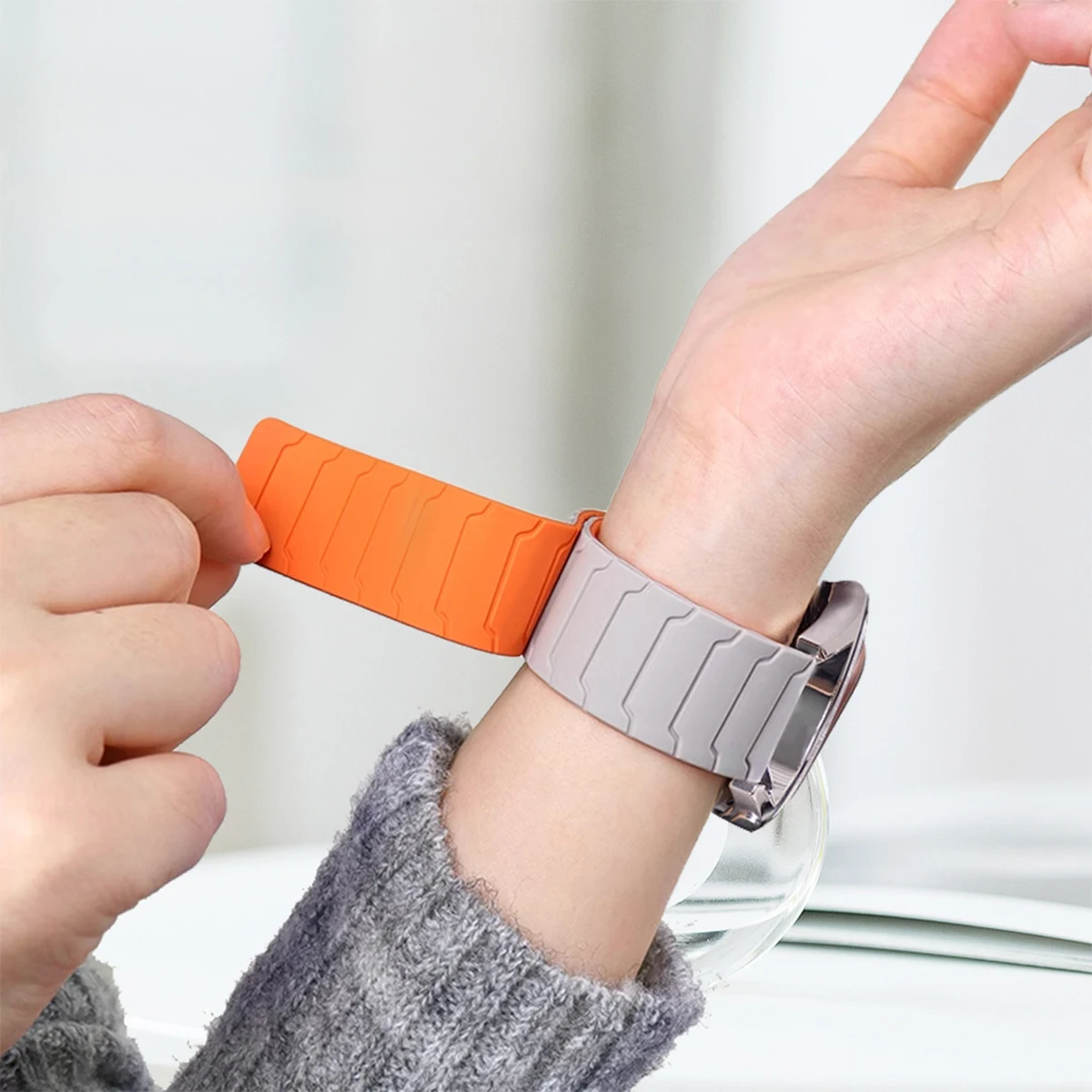 Magnetic Silicone Adjustable Strap for Smart Bracelet Wristbands