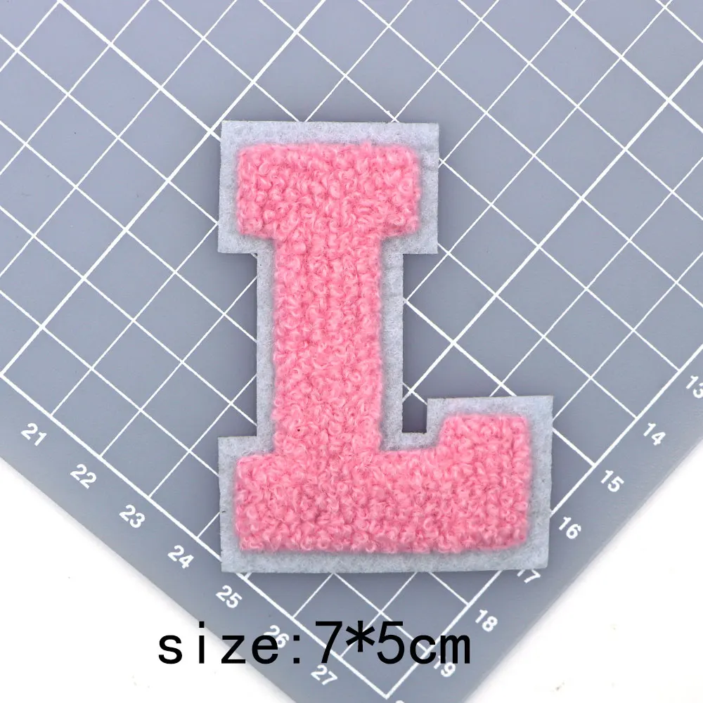 1pc A-Z rosa Chenille Stickerei Buchstaben Alphabet Eisen auf Patches für Kleidung Applique DIY benutzer definierte Name Abzeichen Dekor Aufkleber – Detail 16