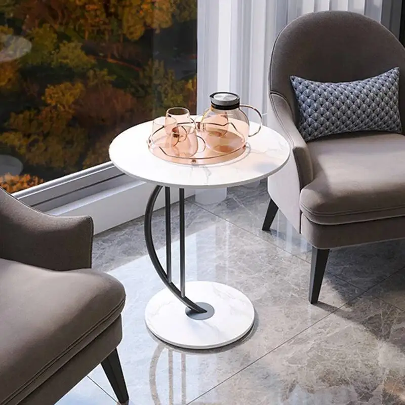 طاولة قهوة أنيقة وعصرية بتصميم رخامي وذهبي - قطعة...