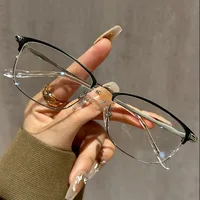 2025 nouveau Style lunettes de lecture mode hommes et femmes Anti lumière bleue lunettes classiques à la mode rétro lunettes 2