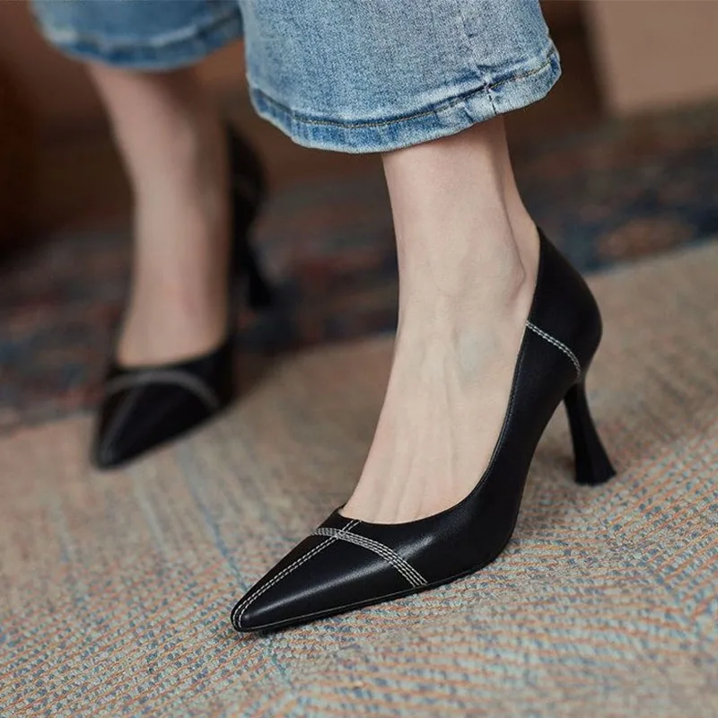 

Женские туфли-лодочки на высоком каблуке, с острым носком