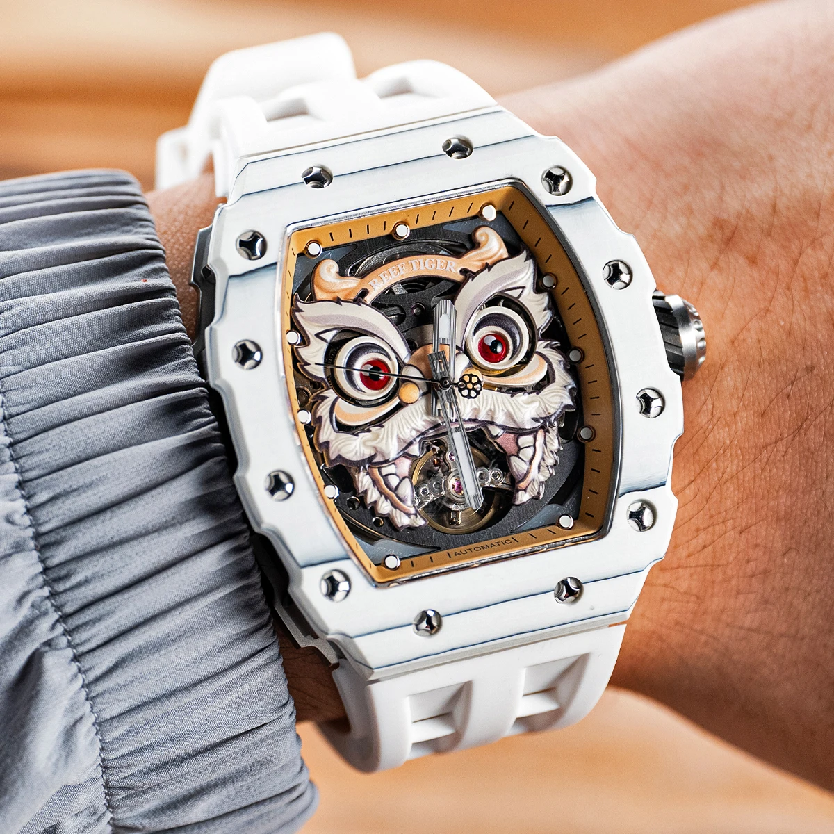 REEF TIGER New Style Tonneau Lion Dance Automatic Watch for