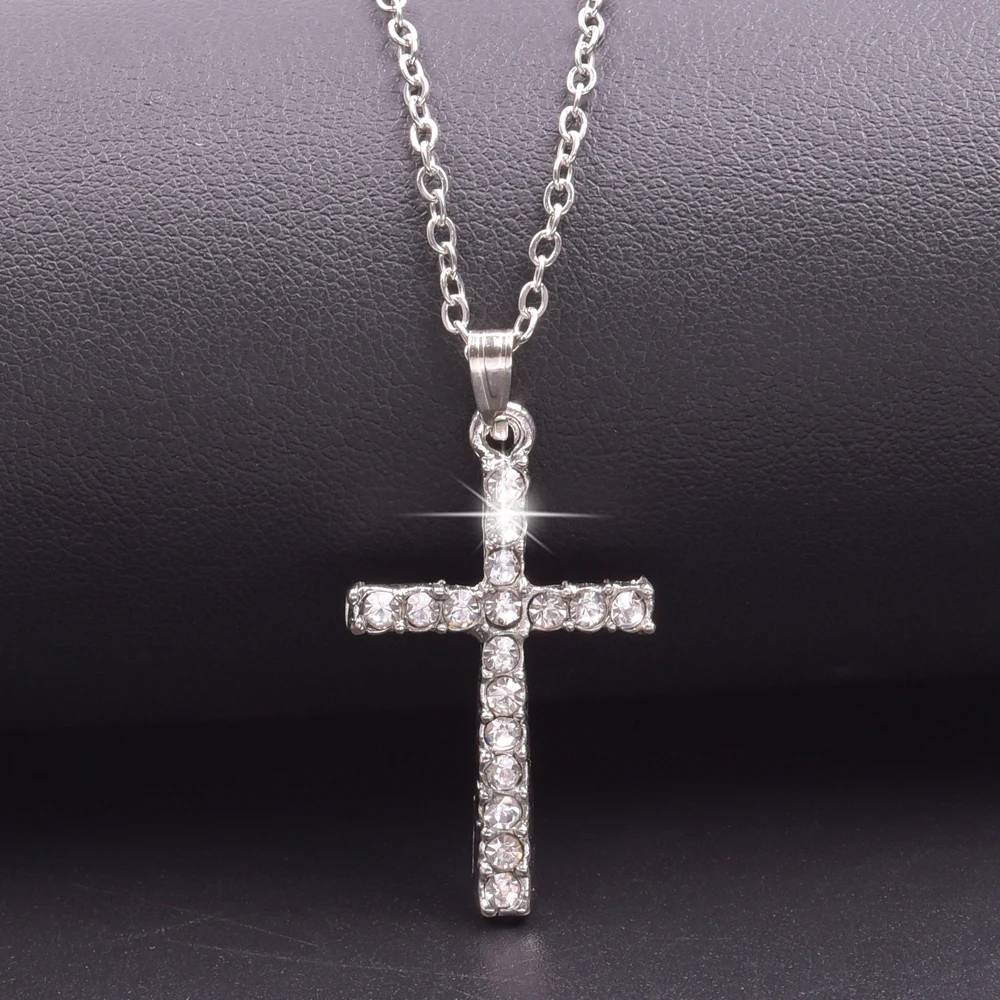 Yienate Collana Choker Gotico di Cristallo e Perle - Croce Crocifisso con Strass Pave - Pendente in Argento - Gioielli Punk per Donne