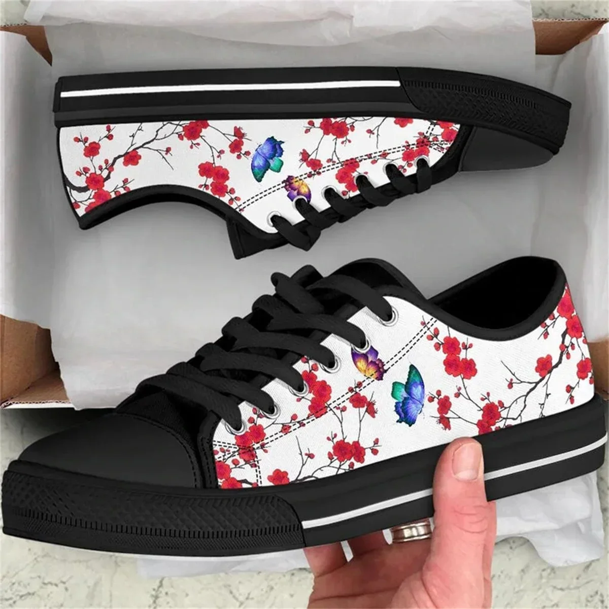 Saqura Flower Blue Butterfly Prints Kawaii Canvas Shoes For Women Sweet Summer Zapatillas Mujer Fashion Students Daily