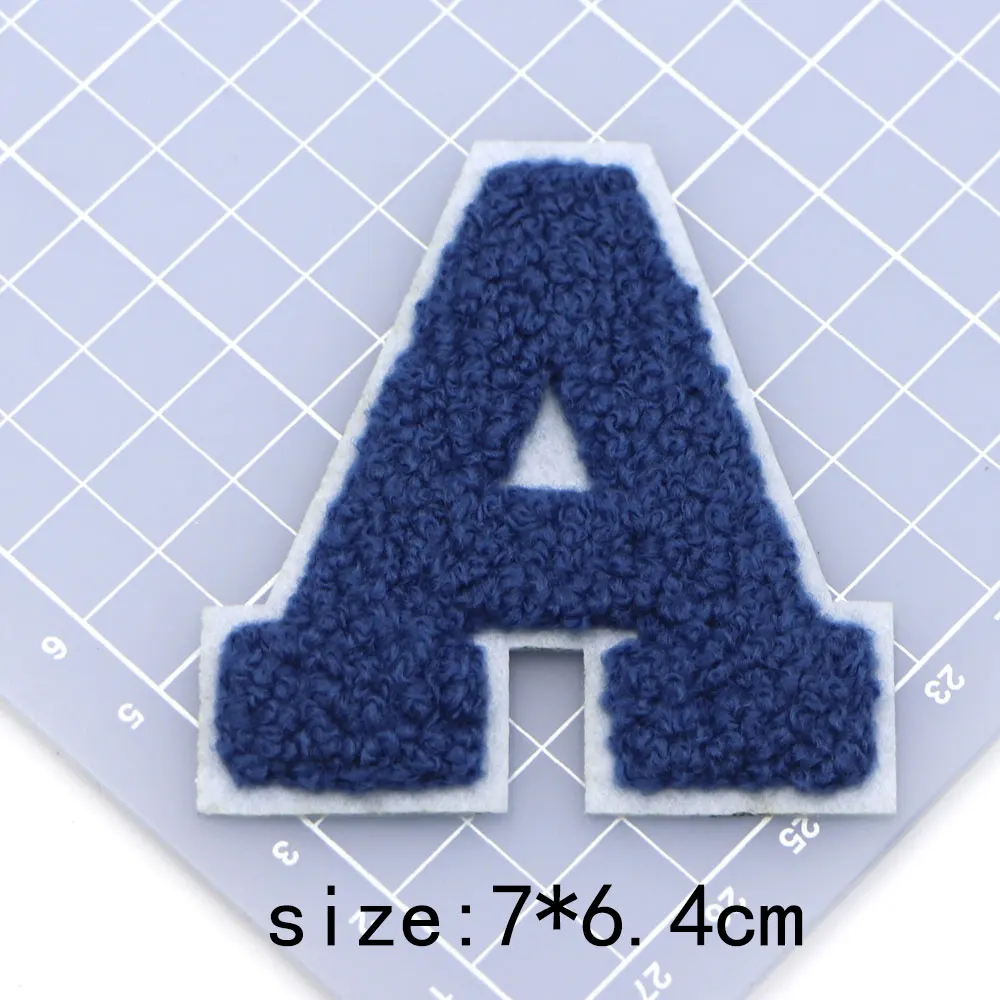 1pc A-Z blaue Chenille Stickerei Buchstaben Alphabet Eisen auf Patches für Kleidung Applique DIY benutzer definierte Name Abzeichen Dekor Aufkleber – Detail 4