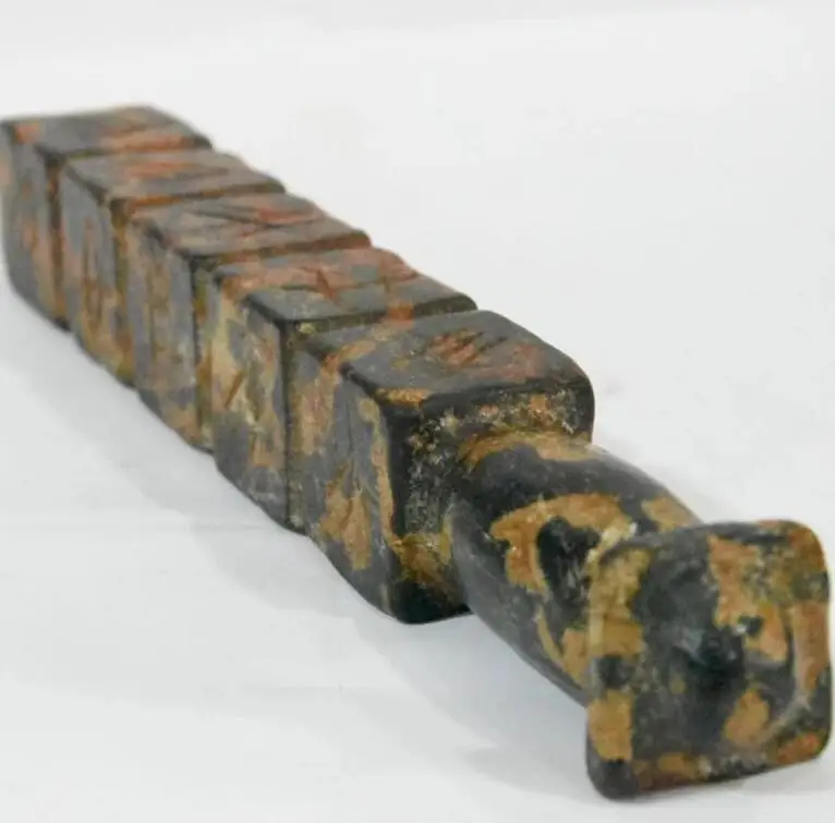 

Китайская тибетская хуншанская культура, античный натуральный метеорит, резная буддистская статуя Dharma, декоративная подвеска