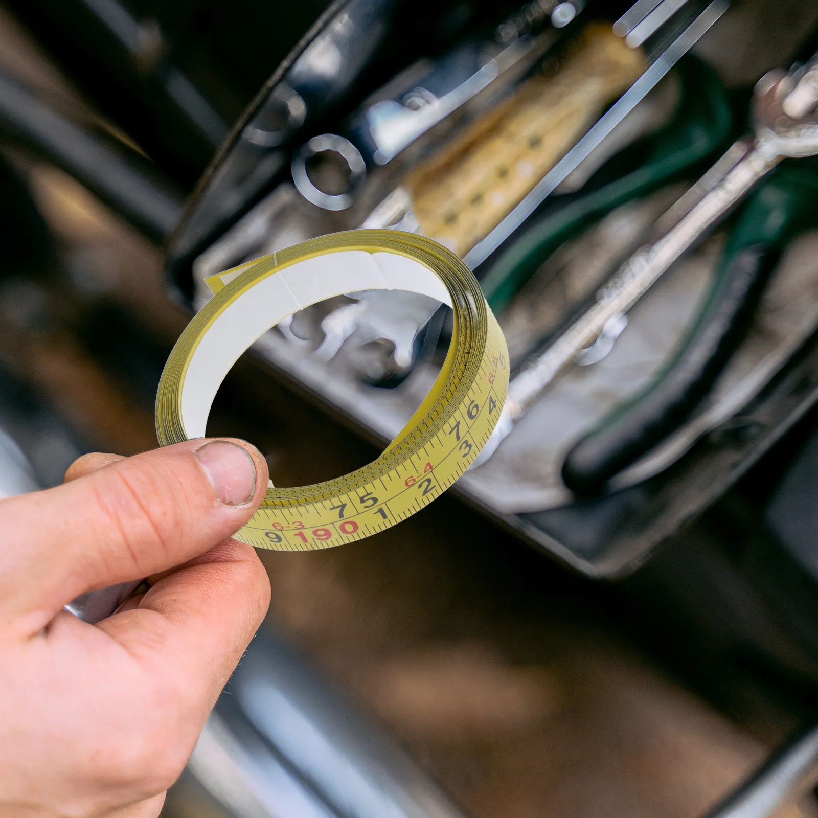 자가 접착식 측정 테이프 자, 스틸 구조, 이중 스케일(미터법/영국식), 밝은 노란색, 목공용 선명한 표시