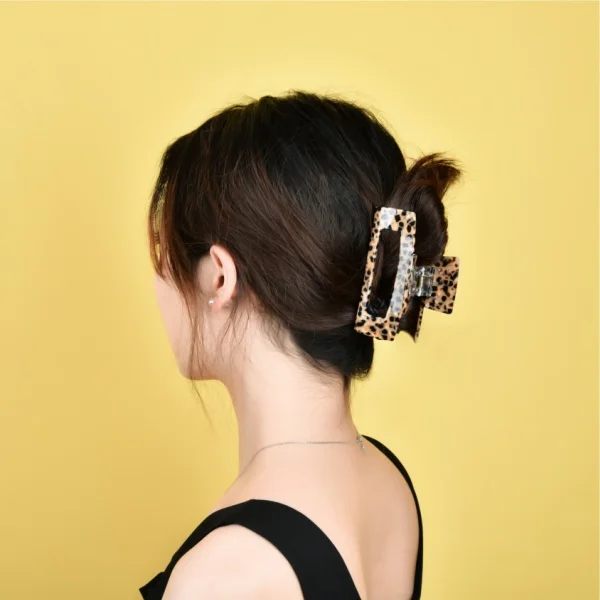 DS High-end Hair Accessories Store