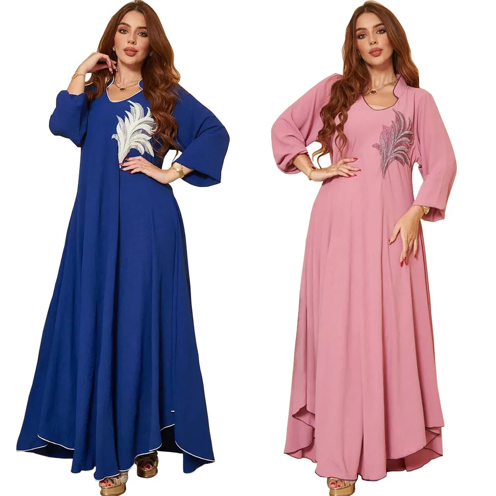 

2023 New Muslim Women's Dress Simple Arab Morocco Abaya Clothing Eid Islamic Long Sleeve Appliques V-Neck Kaftan Dubai Lady Robe