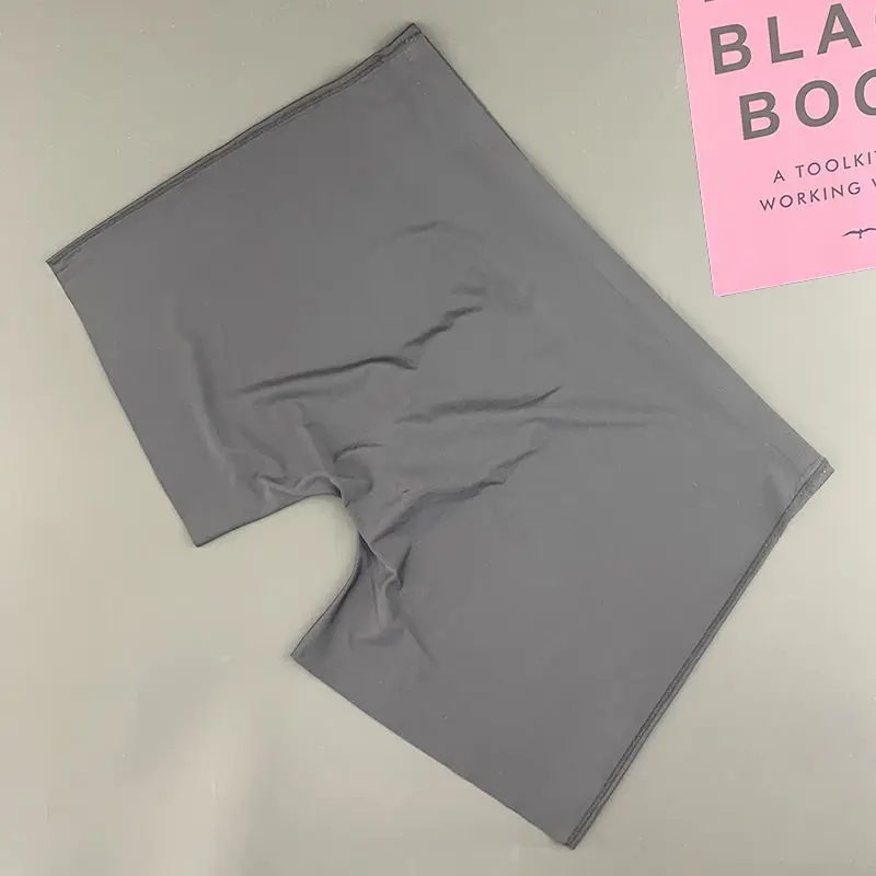 Men's Boxer Briefs Ice Silk Ultra-Thin Low Waist Comfort Spring Summer Men's Pants Sexy Fashion Boxer Enhanced Sexual Function