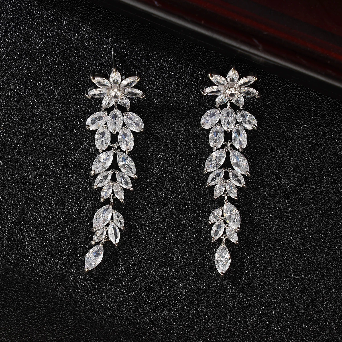 Bridal marquise wedding earrings, wedding bridesmaid earrings, women's cubic zirconia rhinestone pendant earrings