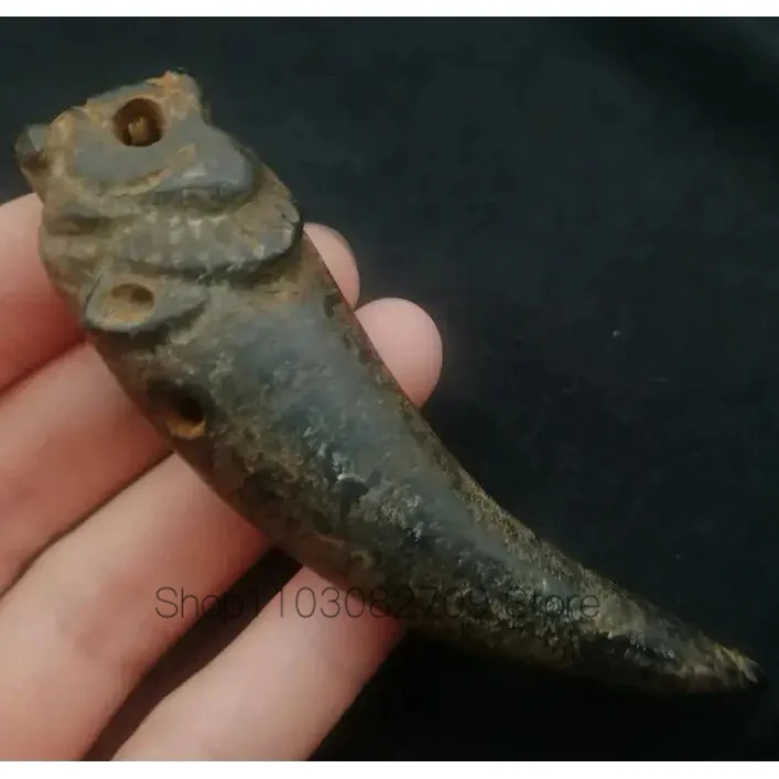 

Старинный китайский Хуншань культура ручная резьба амулет тигровый зуб