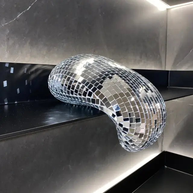 Boule de Chang fondante pour décoration murale, boule scintillante, lumière réfléchie, sculpture pop art moderne, décoration d'intérieur, Maximalist Eye-Catching 6