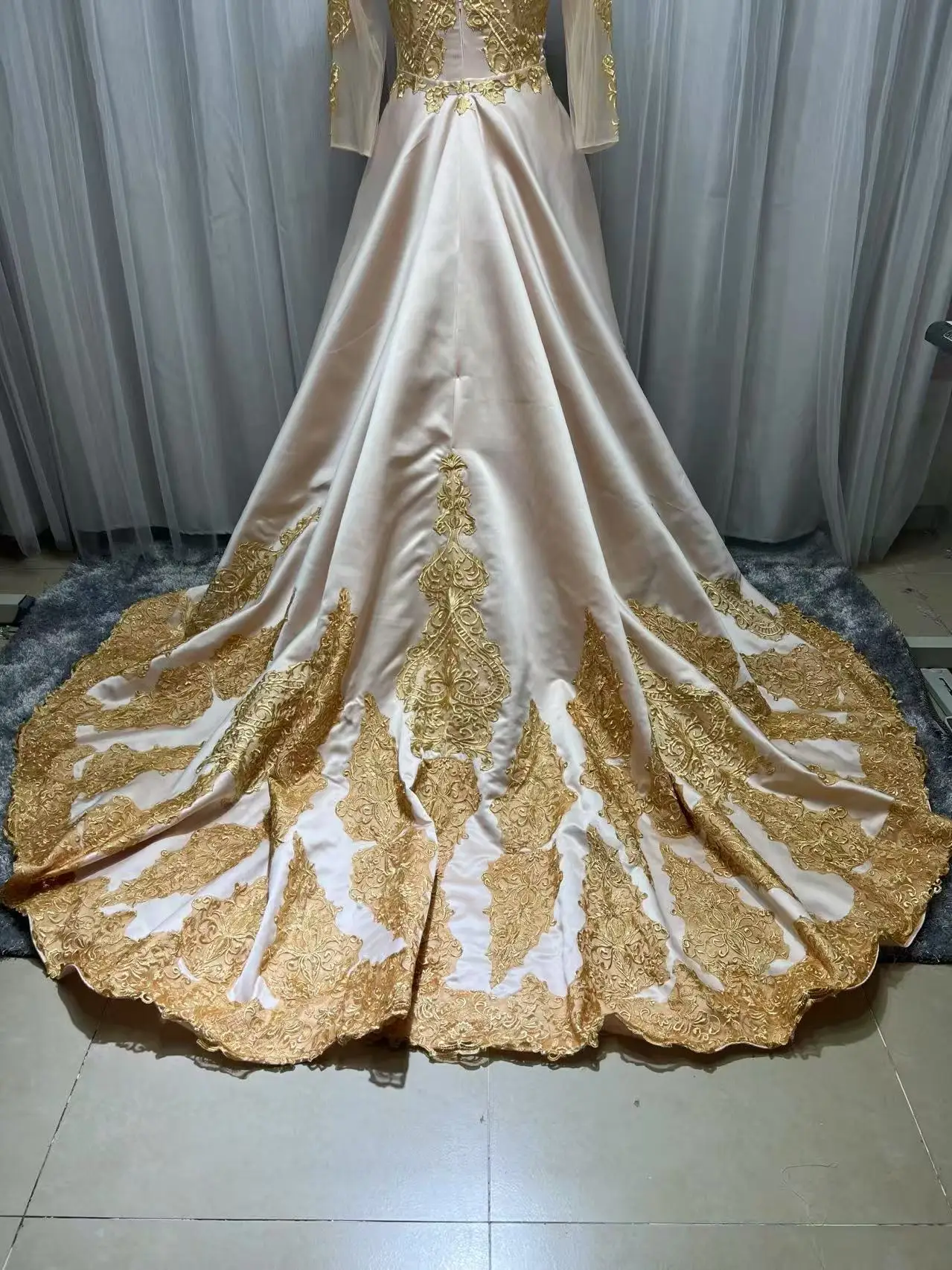 Customized Gold Lace Piece Evening Gowns Mermaid Long Prom Gowns