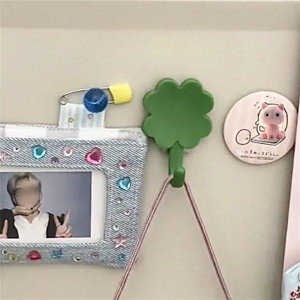 Steve 4pcs Set Four-leaf Clover self-adhesive Hook punch-free Wall Storage Hook 6