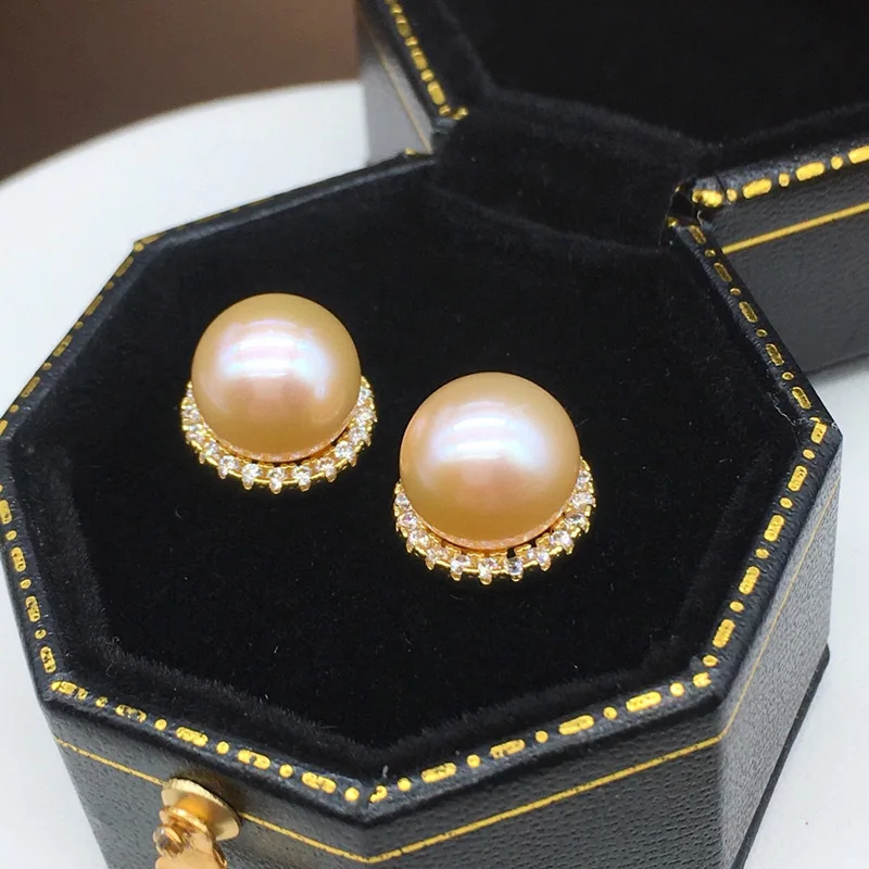 

Элегантные круглые золотые серьги-гвоздики с жемчугом 9-10 мм 925s
