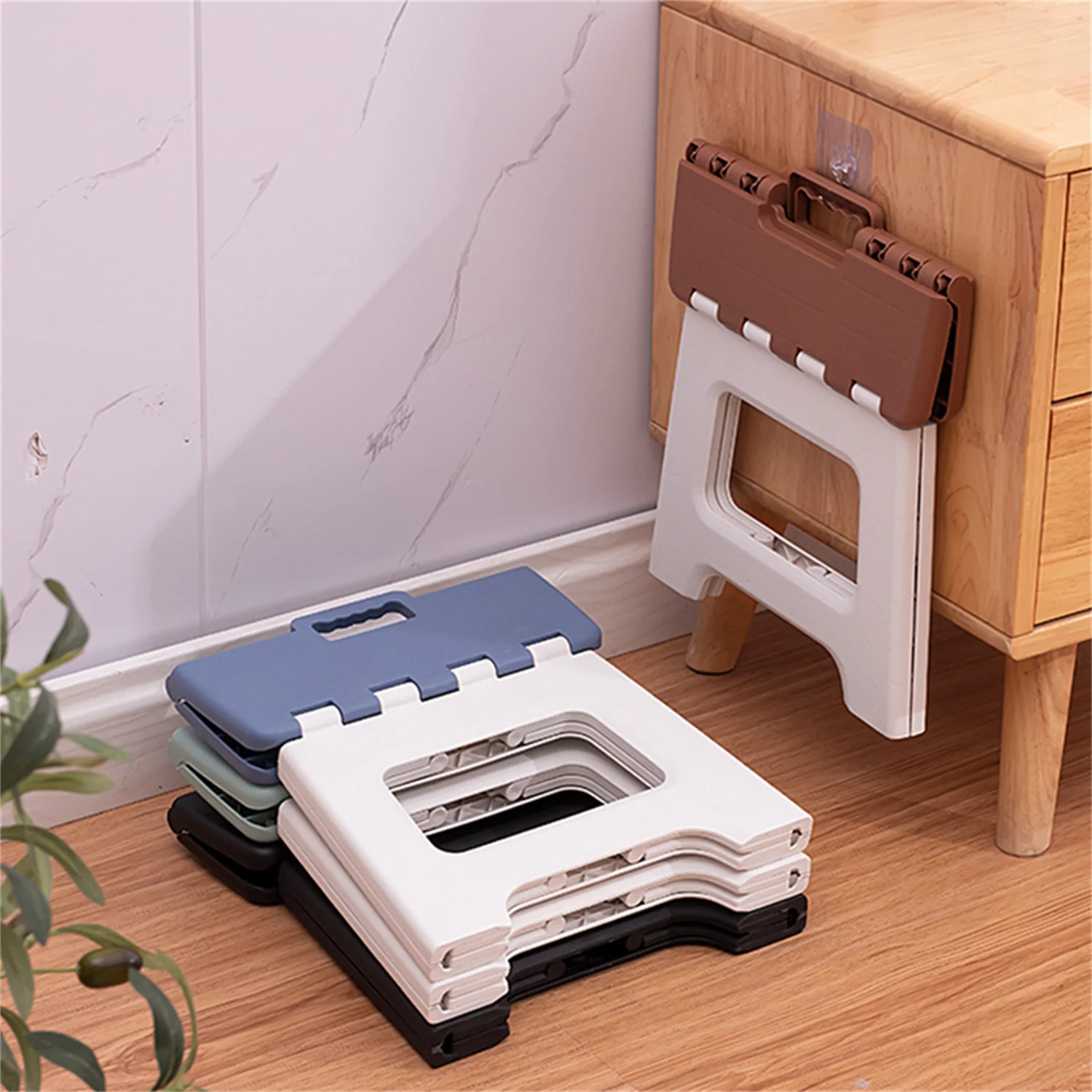 Outdoor Small Stool Portable Folding Stool High Load Bearing Durable Small Chair Fishing Stool Beach Stool Camping Stool 4