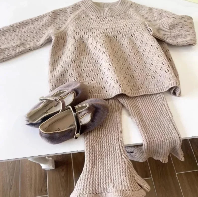 Flower-shaped Polo knitted suit card color