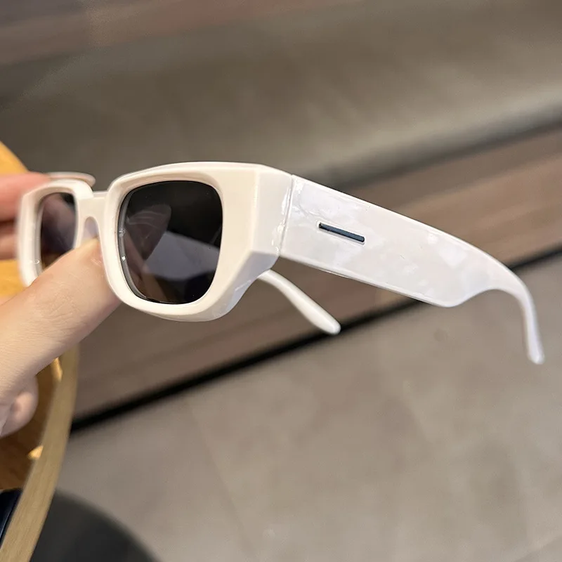 Herren Vintage Rechteckige Sonnenbrille mit Weißem Rahmen, Modische Retro-Markendesigner-Sonnenbrille, UV400-Schutz, Brillen für Damen