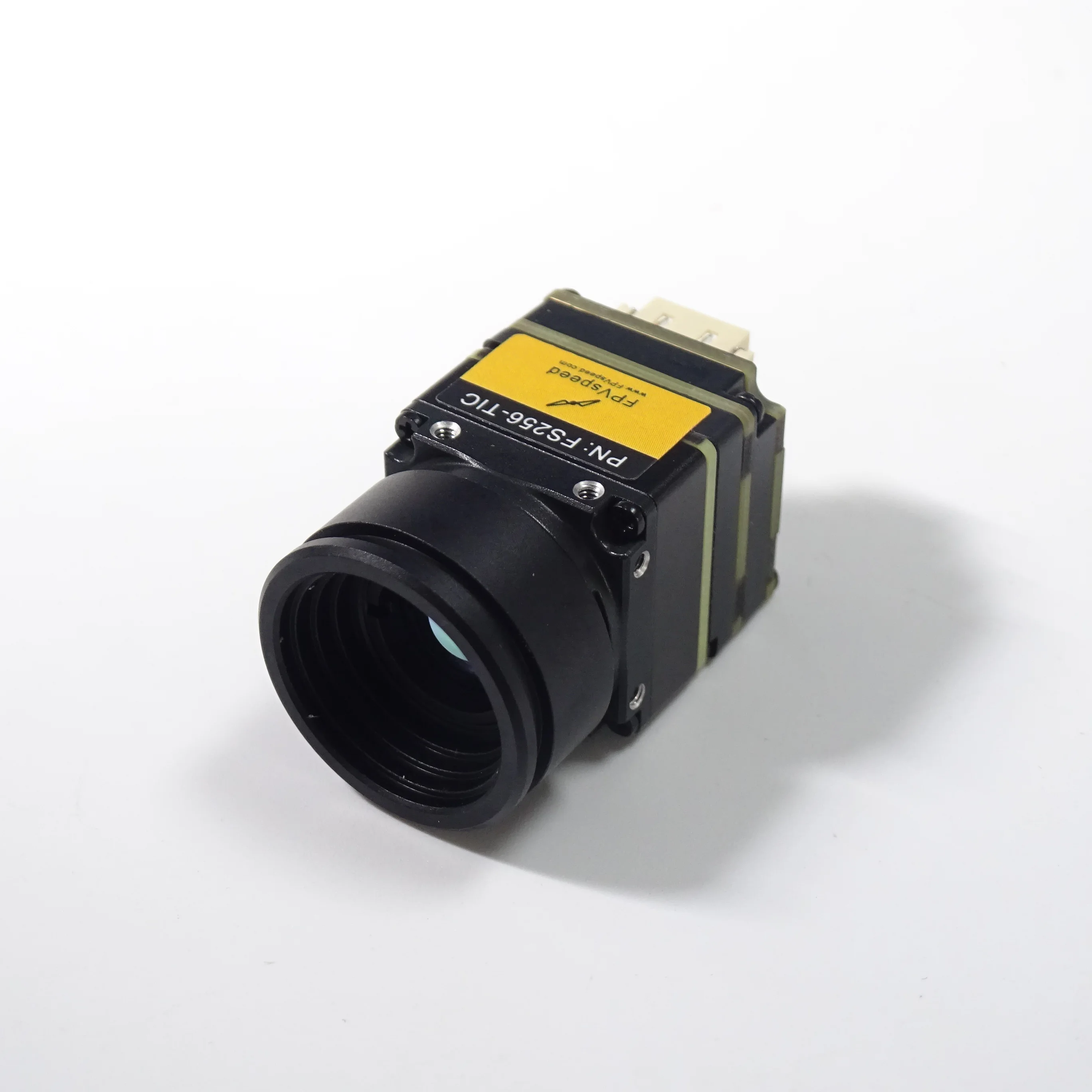 Caméra thermique 256x192 9,7mm montée sur un drone FPV, prête pour vol de nuit.