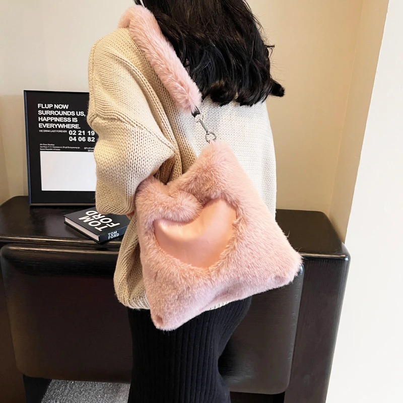 ISKYBOB Women Autumn And Winter Plush Bags with Heart Print Large Tote Versatile One Shoulder Underarm Plush Bucket Bag