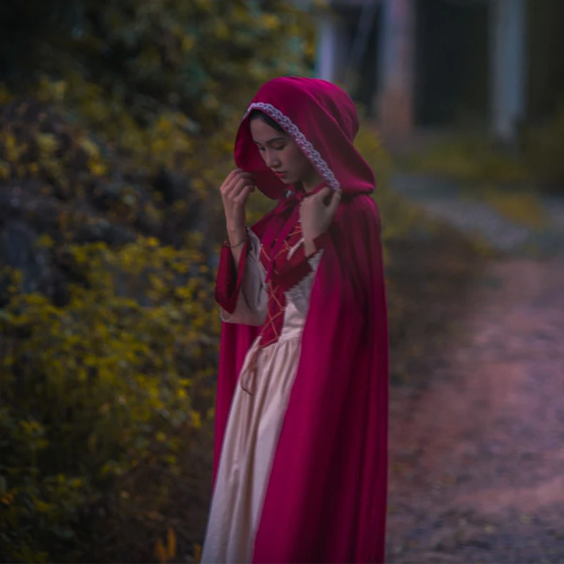 

Весенне-осенняя женская зеленая сказочная винтажная накидка с капюшоном