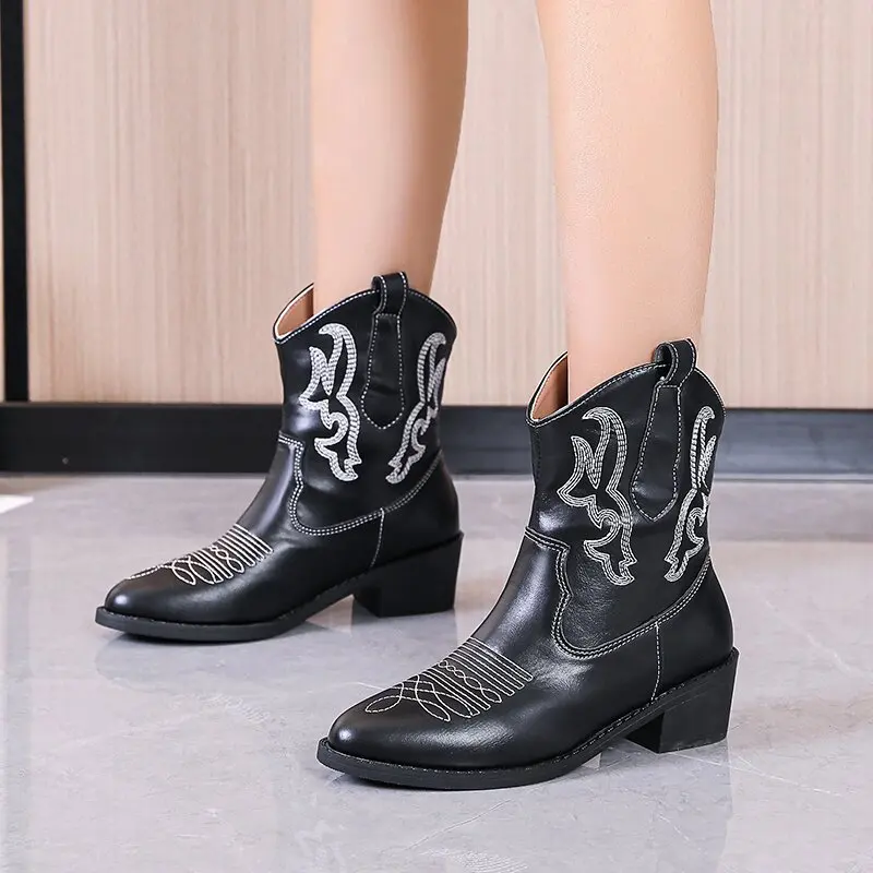 Large Size Women Boots Autumn New European and American Knight Boots Women Thick Heel Embroidered Short Boots for Female