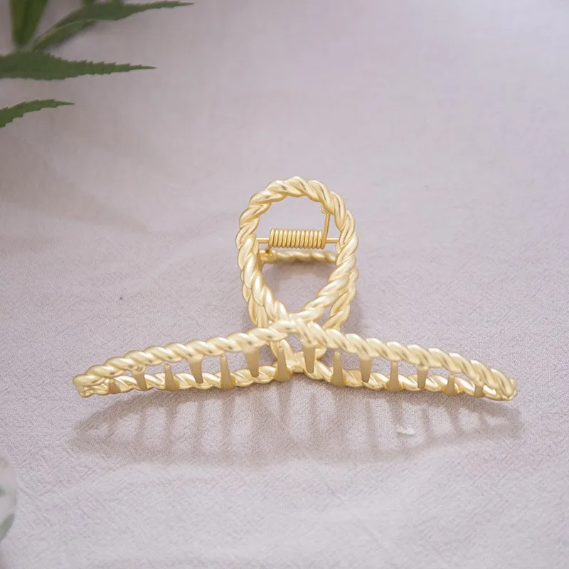 Fashion Metal Hair Claw For Women Gold Silver Color Cross Crab Hair Clip Korean Elegant Geometric Hairpin Girl Hair Accessories