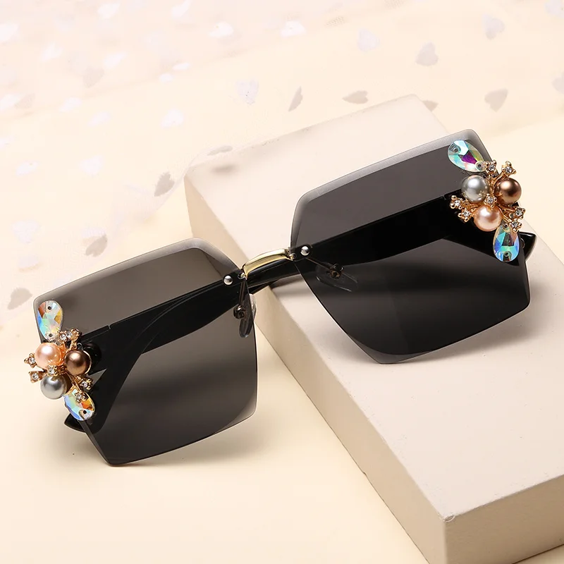 

Diamond Cat Eye Sunglasses Women Semi-Rimless Sun Glasses Luxury Brand Designer Crystal Sexy Frame Rhinestone Eyewear Oculos