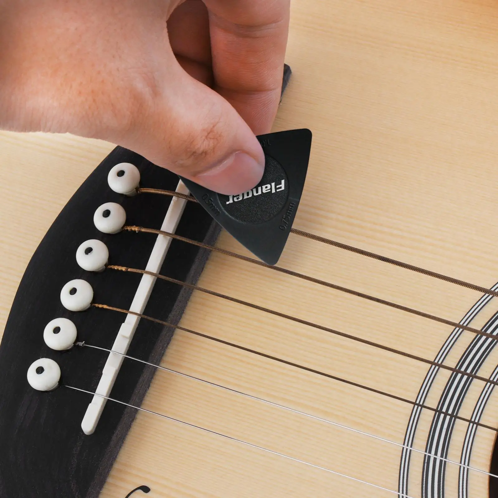 1 pc 3 Thicknesses in 1 Guitar Picks for 0.5mm 0.75mm 1.0mm Acoustic Electric Guitar Paddle
