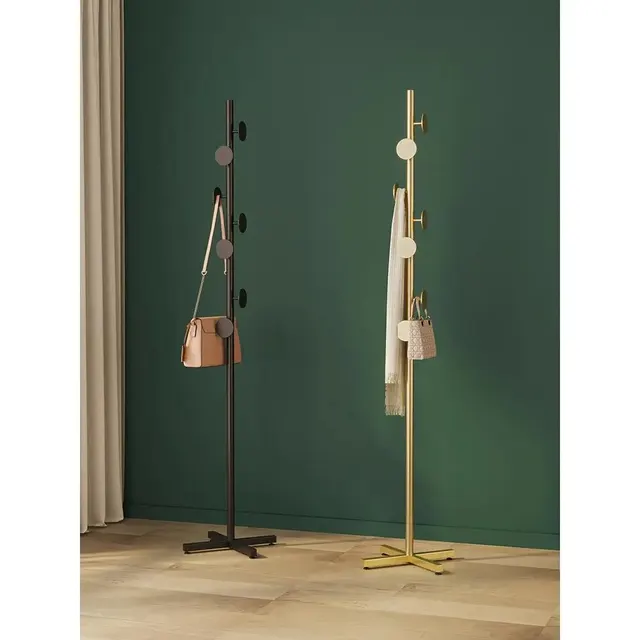 간편함과 기능성을 갖춘 바닥부터 천장까지 옷걸이