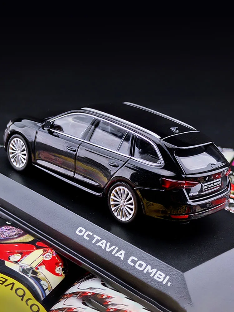 DeAgostini, Skoda Octavia RS I 2000, Scale 1:43, Diecast Miniature, Czech  Collection Kaleidoskop Slavnych Vozu Casopiss without Fascicle, Base with