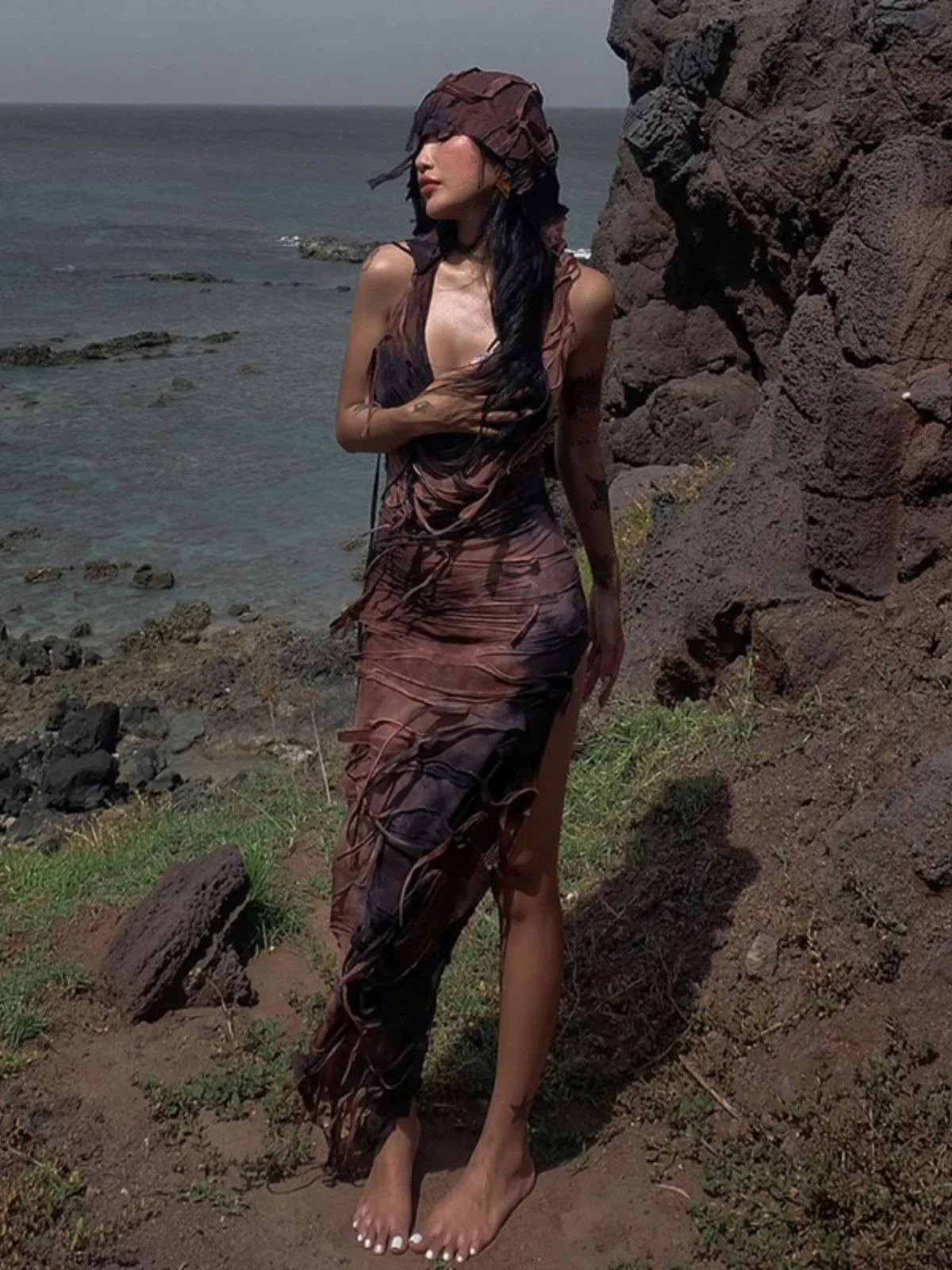 

Женское платье с капюшоном и бахромой в стиле Wasteland