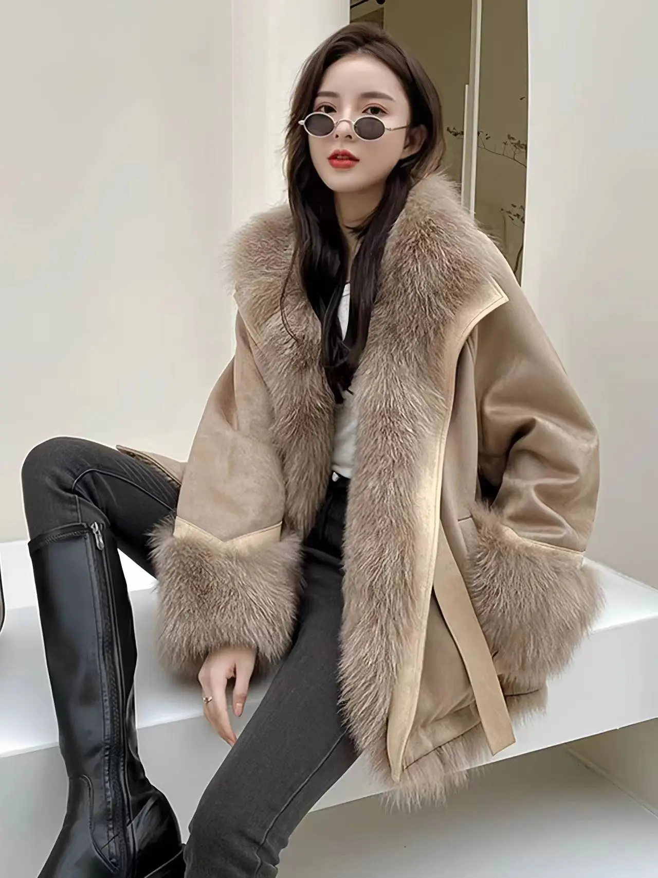 

Environmentally Friendly Spliced Fake Fur, Imitation Fox Fur Inner Lining, Medium Length Petite Style, Overcoming Coat Women,