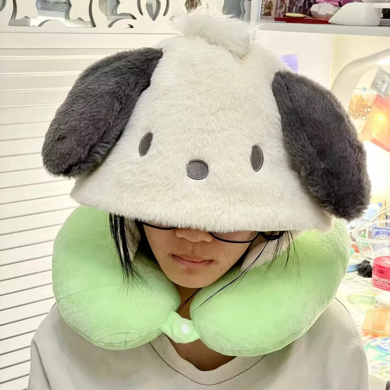 Sanrio Lovely U-shaped Hooded Neck Pillow Pochacco Kuromi My Melody Cinnamoroll Travel Blackout Pillow With Hat Portable Girl 4