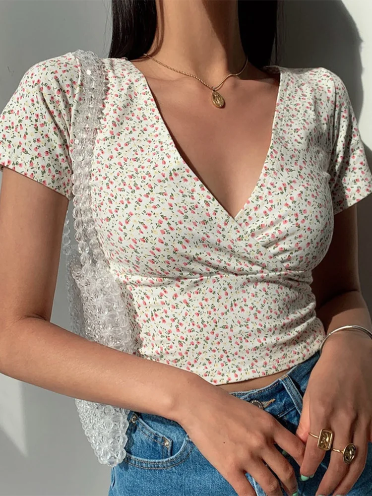 Summer French retro floral V-neck short-sleeved T-shirt Slim slimming wild high waist T-shirt women's top 1