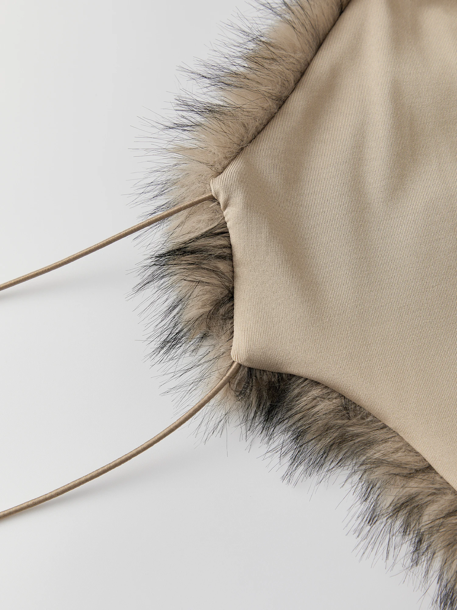 Sexy Lace-Up Halter Neck Sleeveless Top with Open Back and Faux Fur Trim Perfect for Summer Parties and Clubwear